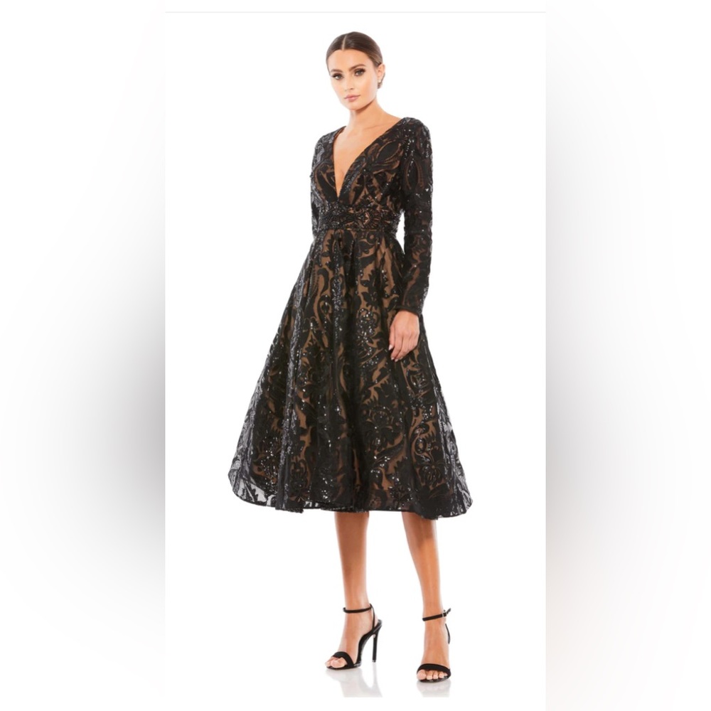 Mac Duggal Sequin Embellished A line Dress  SIZE 6 NWT